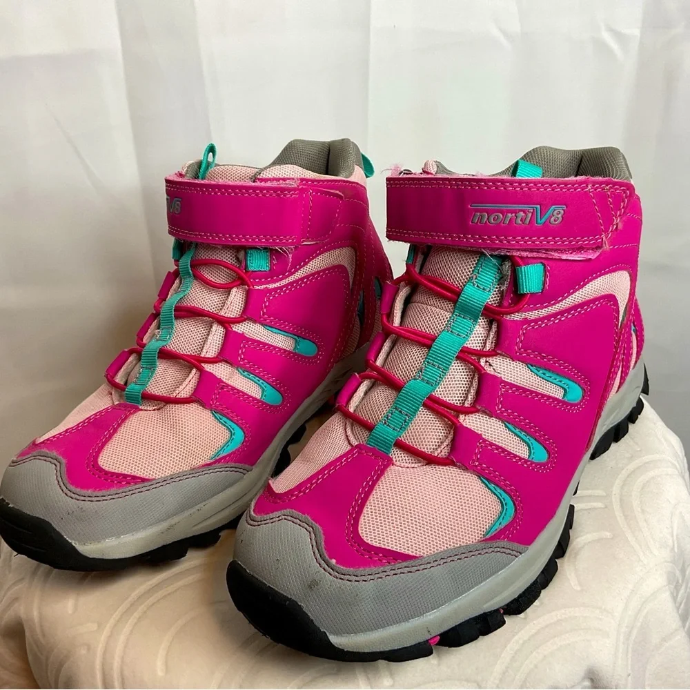 Nortiv8 big girls size 5 waterproof boots